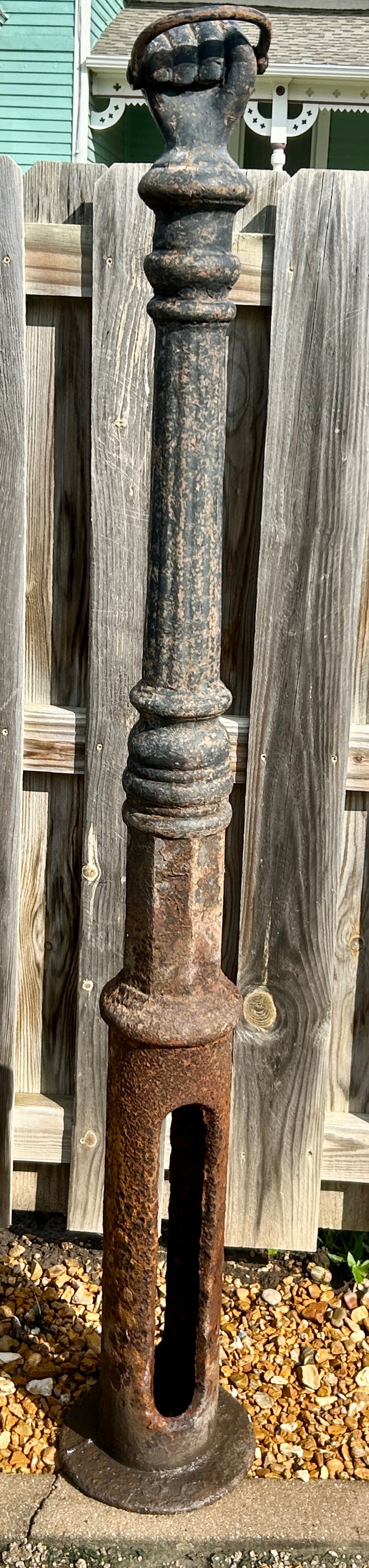 CAST IRON ANTIQUE RARE FIGURAL HITCHING POST SHAPED LIKE RAISED CLENCHED FIST