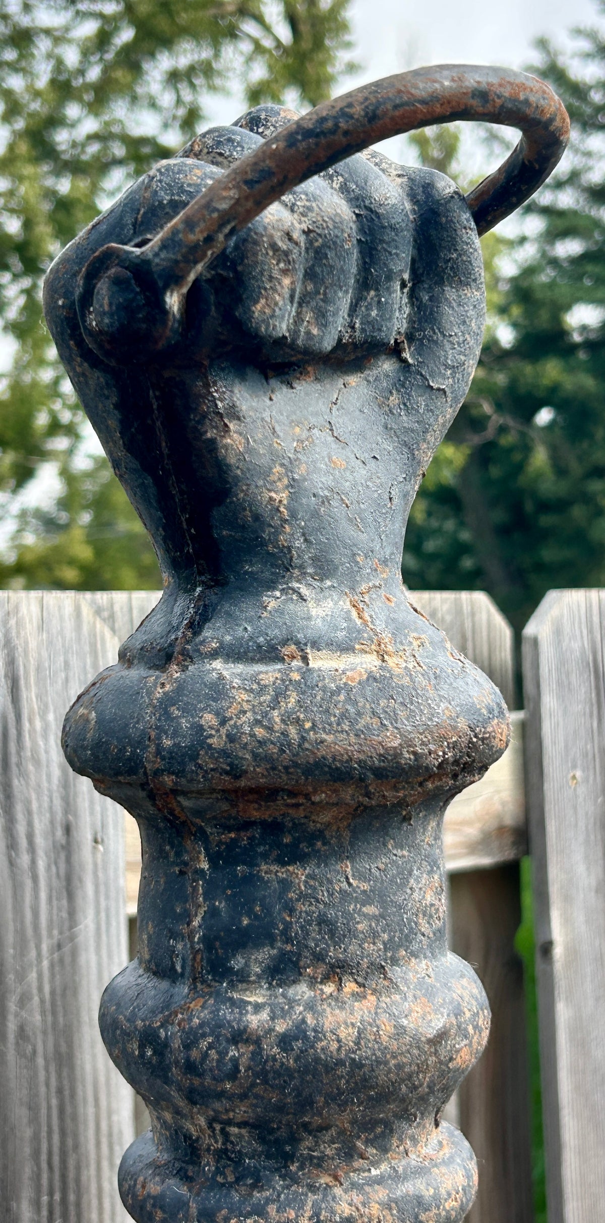 CAST IRON ANTIQUE RARE FIGURAL HITCHING POST SHAPED LIKE RAISED CLENCHED FIST