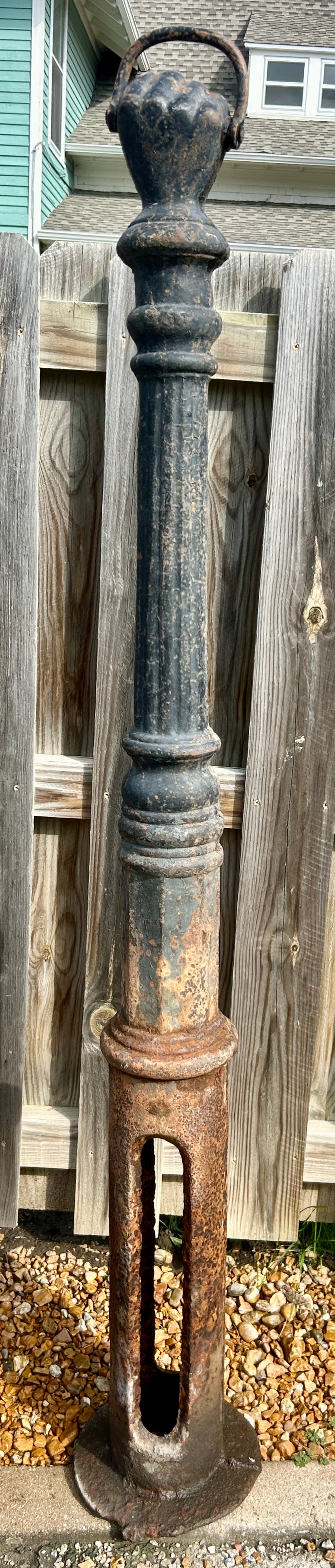 CAST IRON ANTIQUE RARE FIGURAL HITCHING POST SHAPED LIKE RAISED CLENCHED FIST