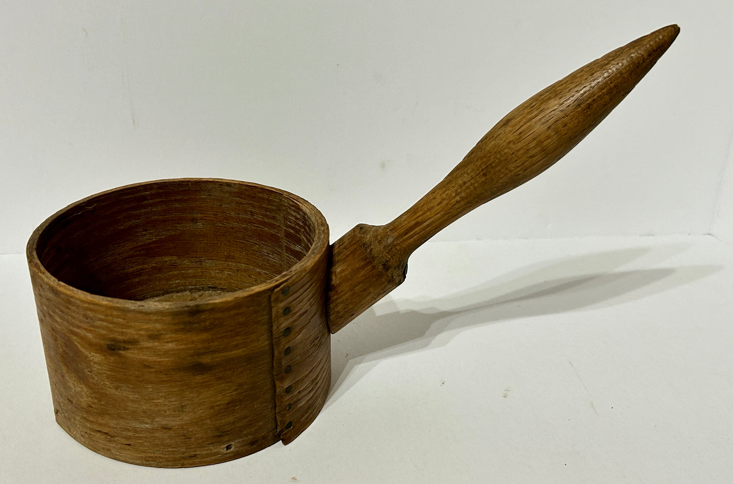 SHAKER WOODEN DIPPER