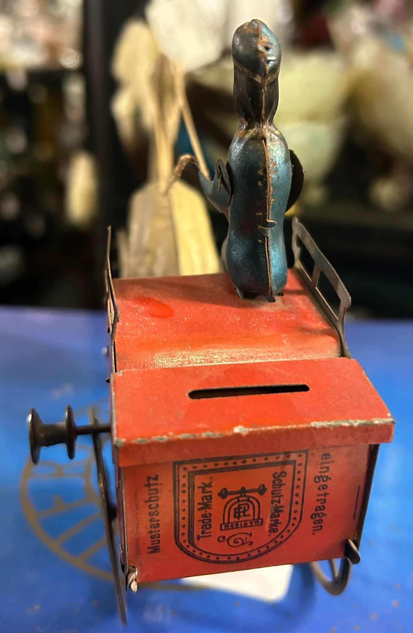 ANTIQUE LEHMAN TOY WIND UP "AFRICA" NEAR MINT TOY
