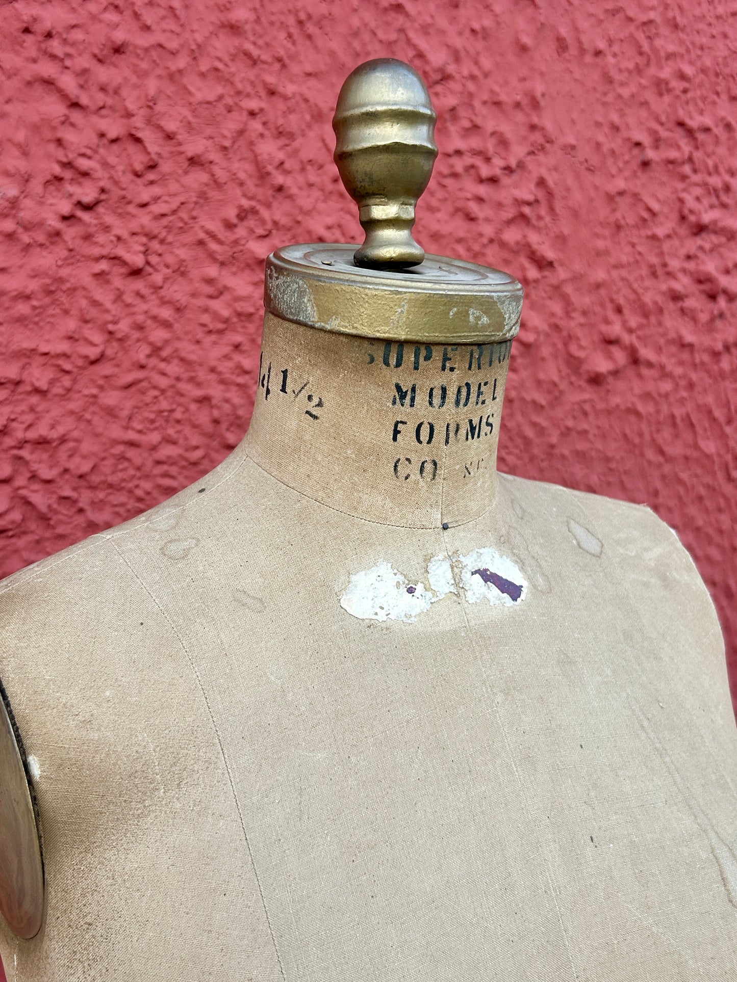 ANTIQUE DRESS FORM SUPERIOR MODEL