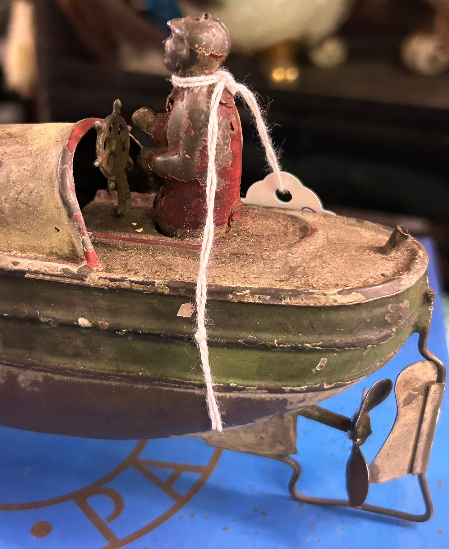 ANTIQUE TIN WIND UP BOAT
