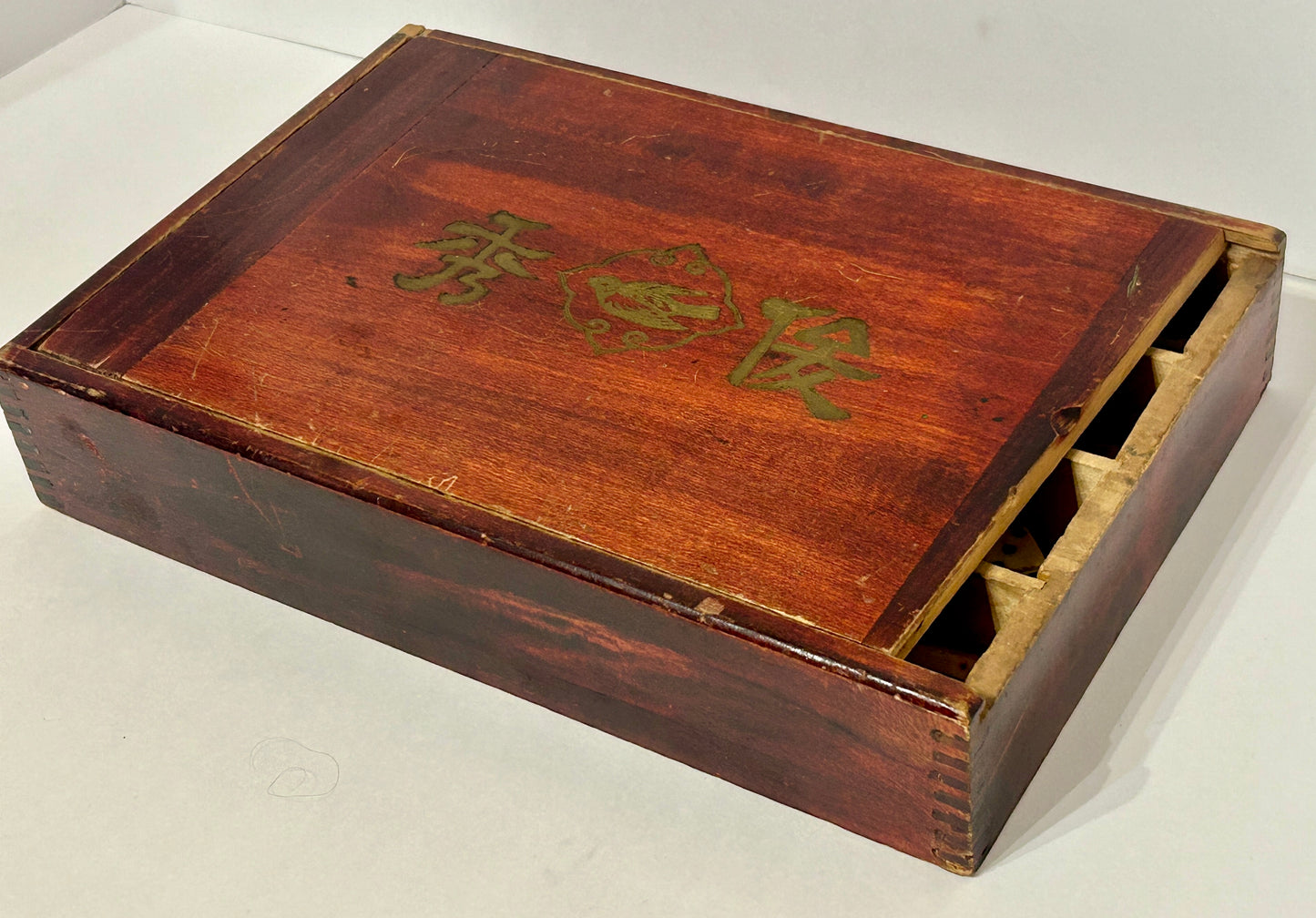 ANTIQUE MAHJONG SET WITH 145 BONE TILES
