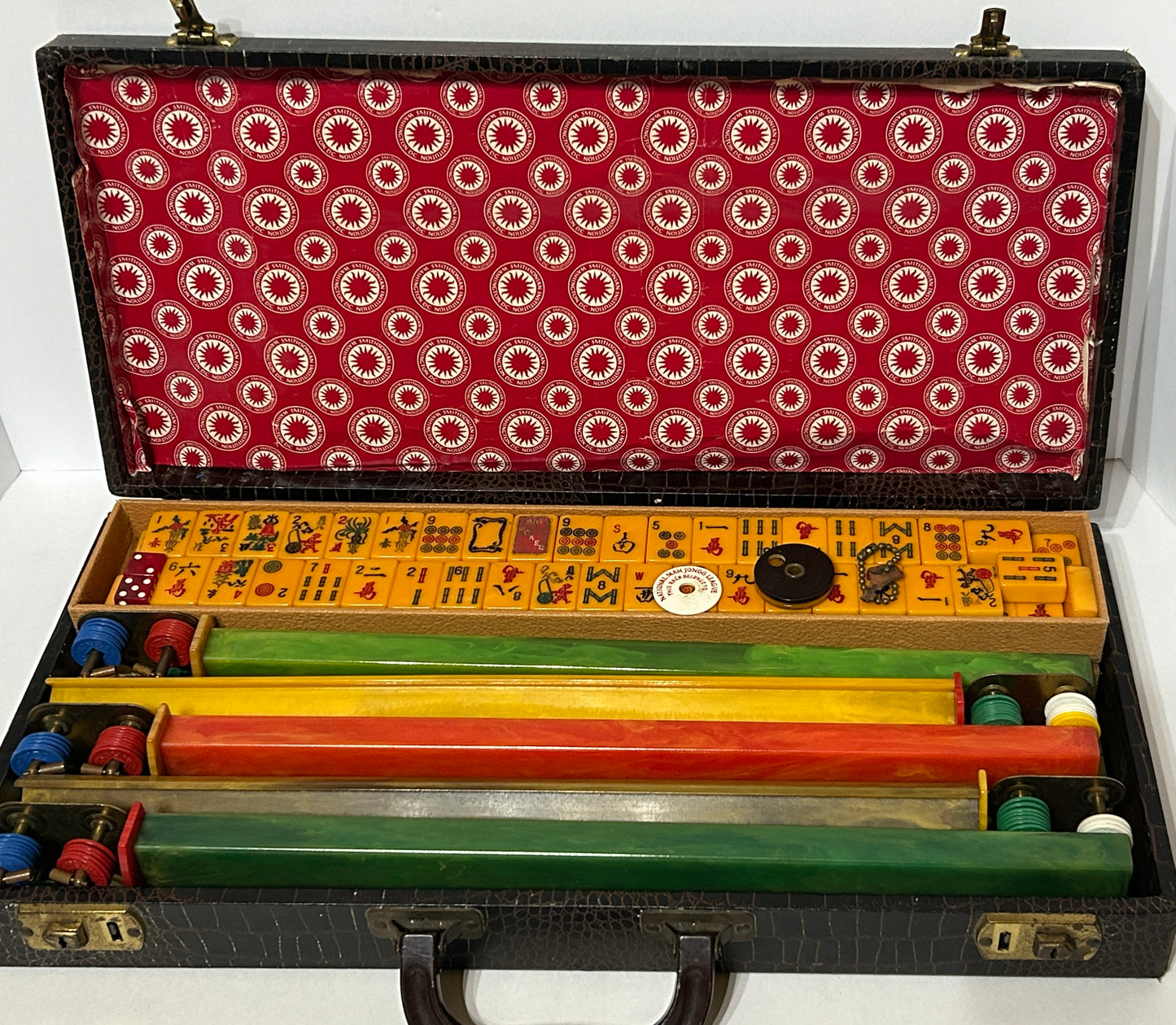BAKELITE MAHJONG SET IN CASE