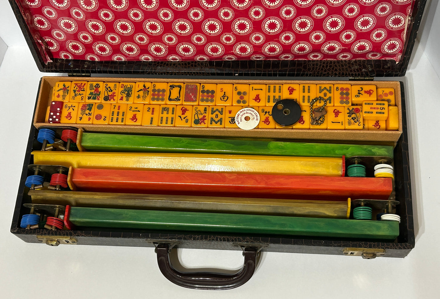 BAKELITE MAHJONG SET IN CASE