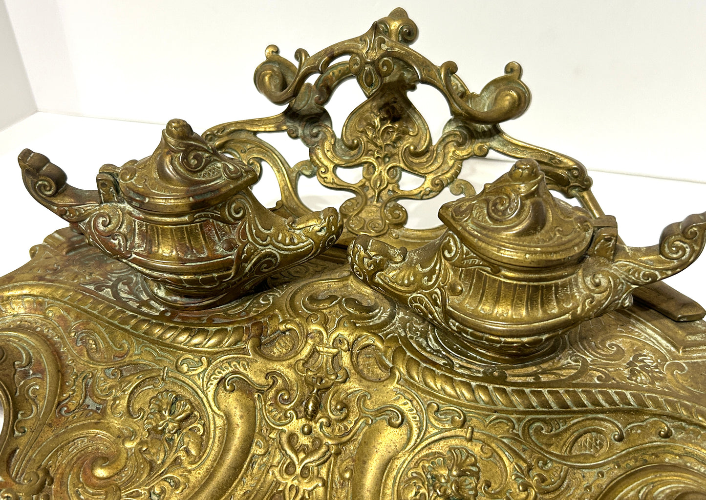 LARGE ANTIQUE FANCY BRASS DOUBLE INKWELL HIGH QUALITY