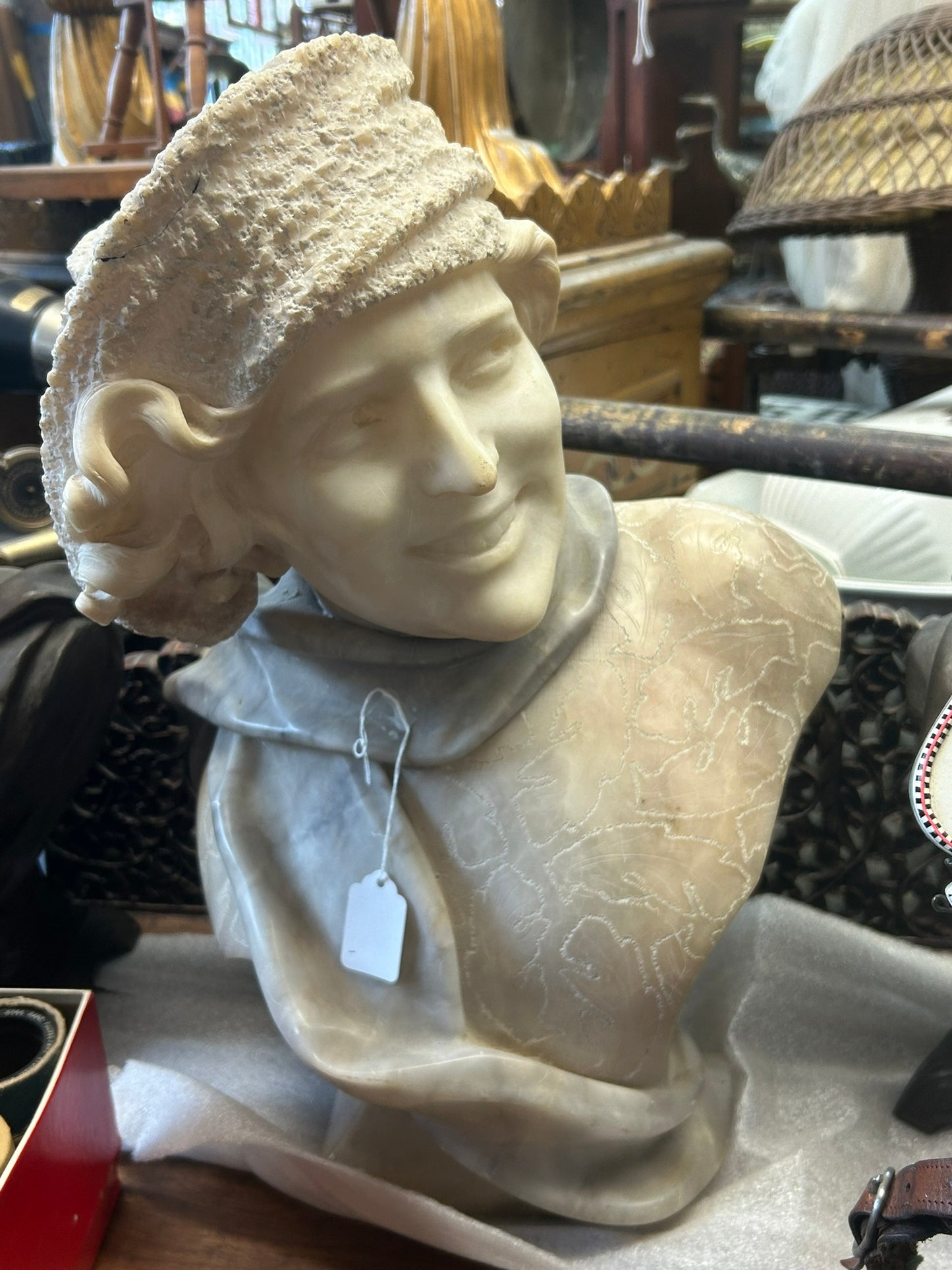 ANTIQUE ALABASTER WOMAN BUST