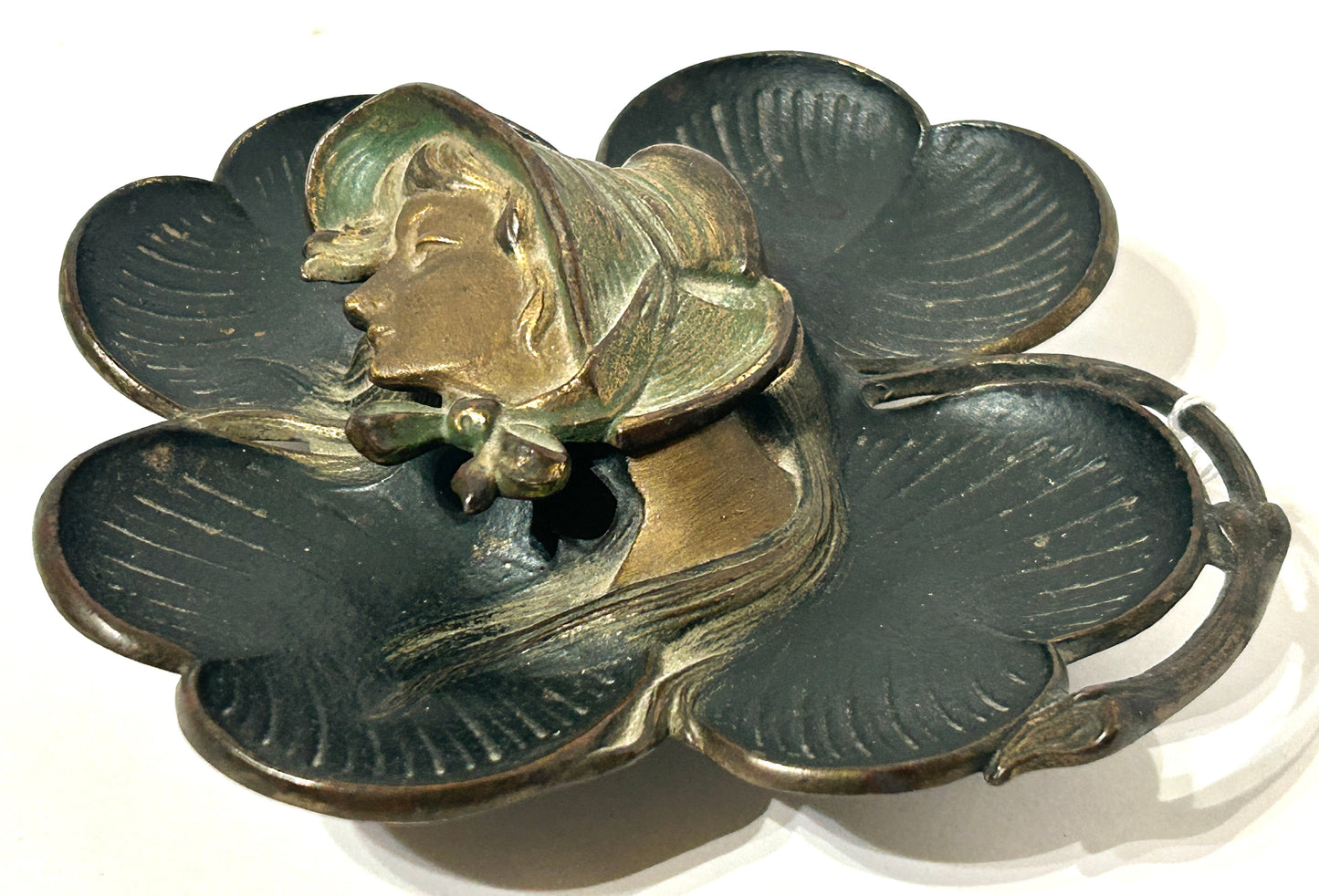 ANTIQUE INKWELL CLOVER DESIGN WITH GIRLS HEAD