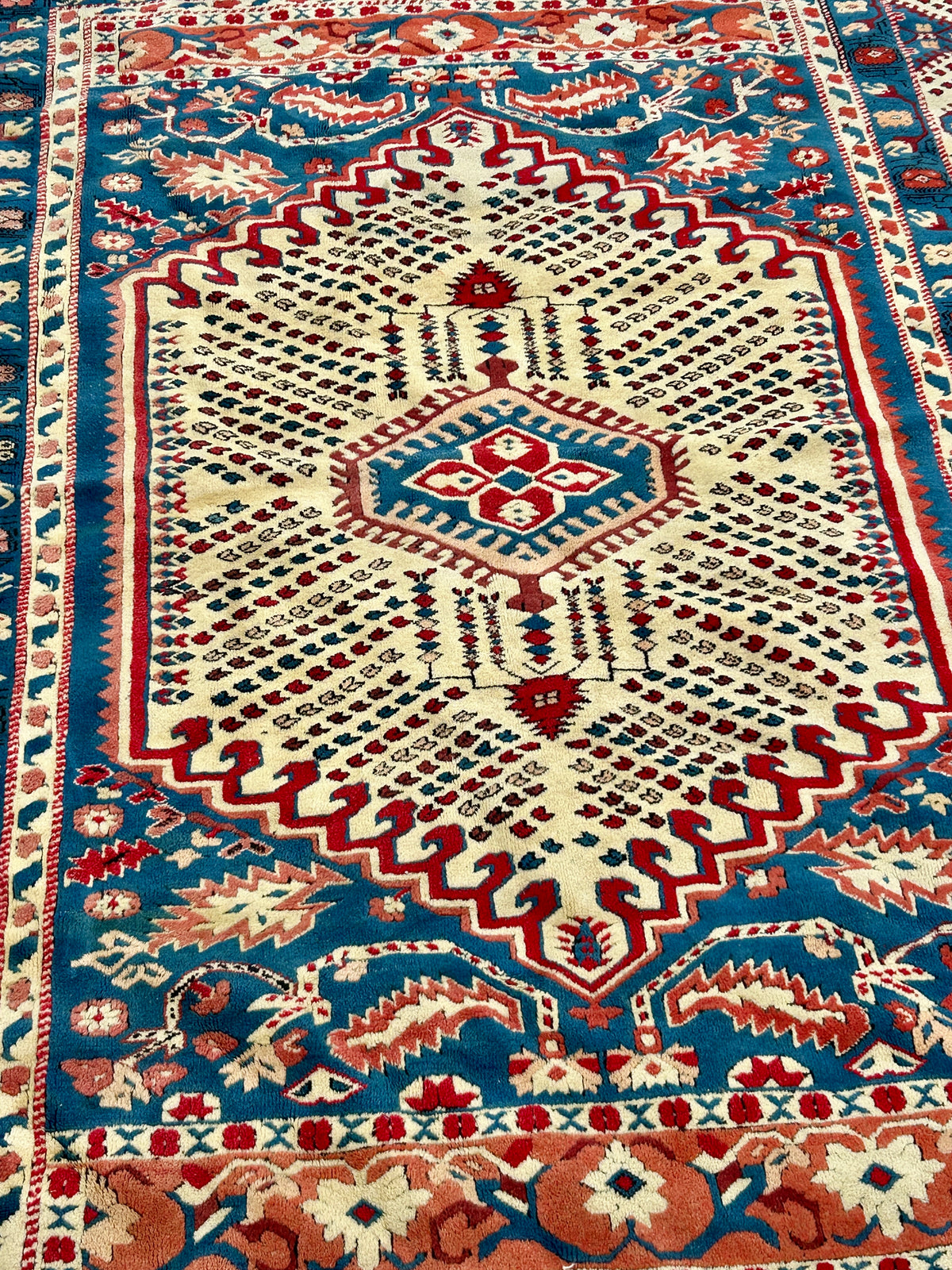 TRIBAL LARGE SIZE RUG IN REDS, BLUES, CREAMS