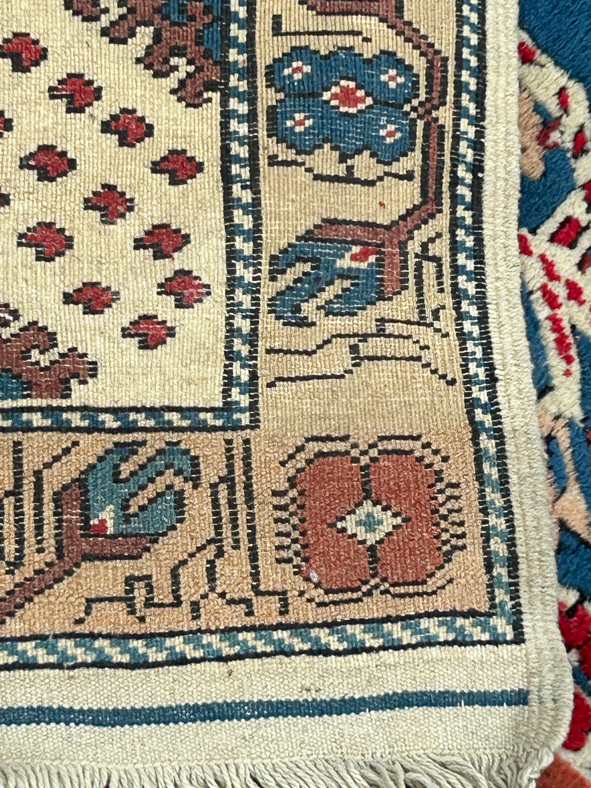 TRIBAL LARGE SIZE RUG IN REDS, BLUES, CREAMS