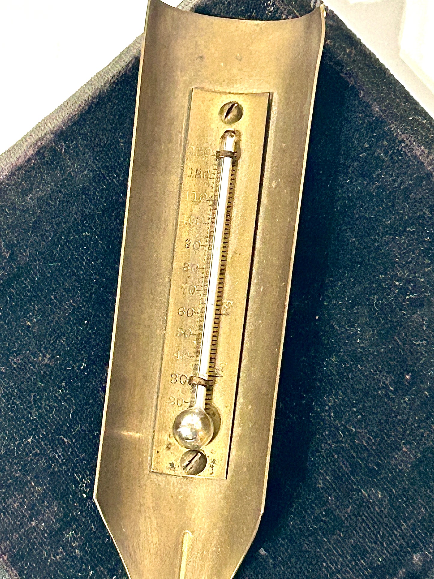 FIGURAL ANTIQUE THERMOMETER SHAPED LIKE PEN NIB