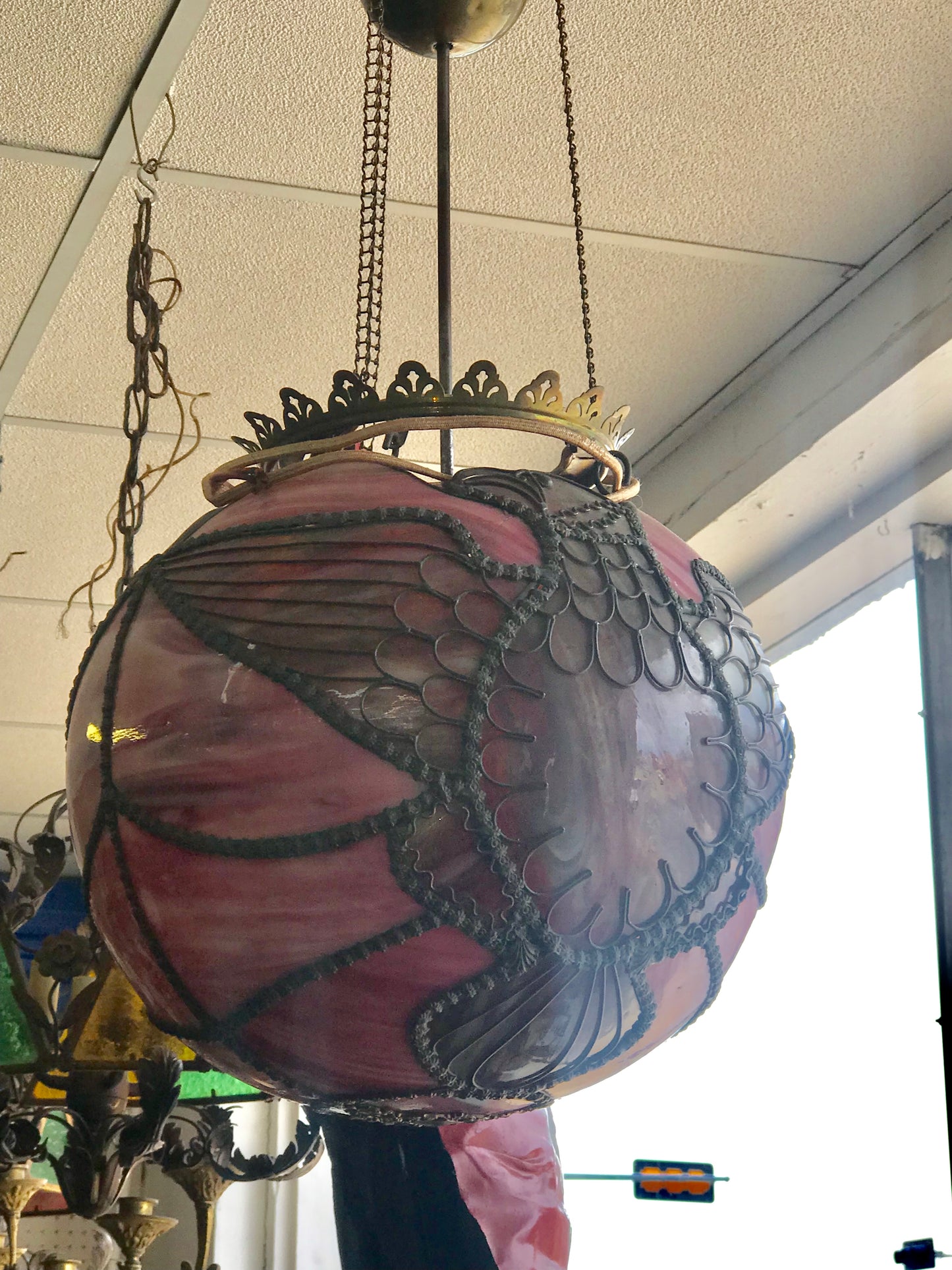 ANTIQUE STAINED GLASS BALL SHAPE LEADED GLASS EAGLE DESIGN HANGING LAMP. RARE