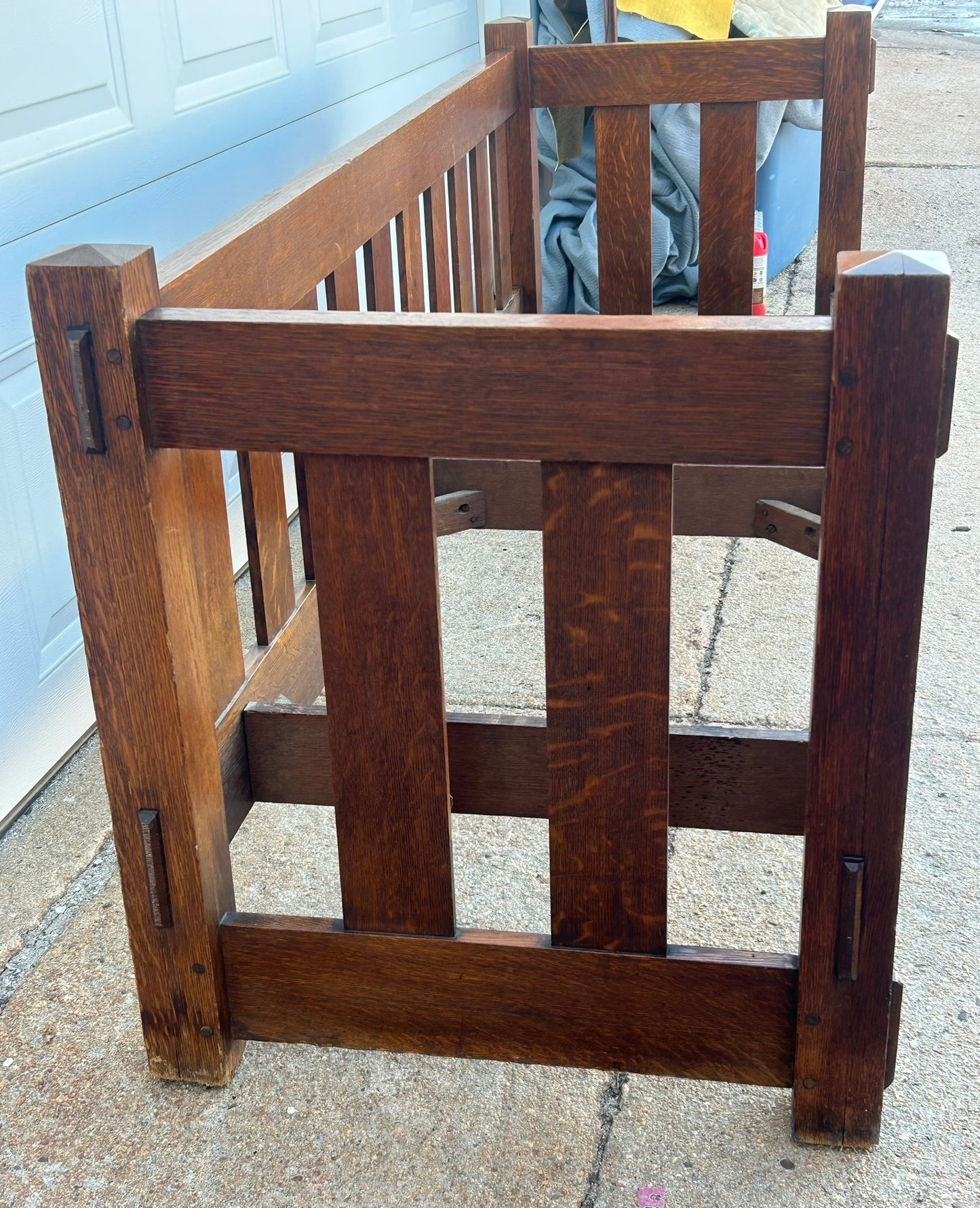 ANTIQUE MISSION OAK EVEN ARM SETTLE COUCH BY OAK CRAFT
