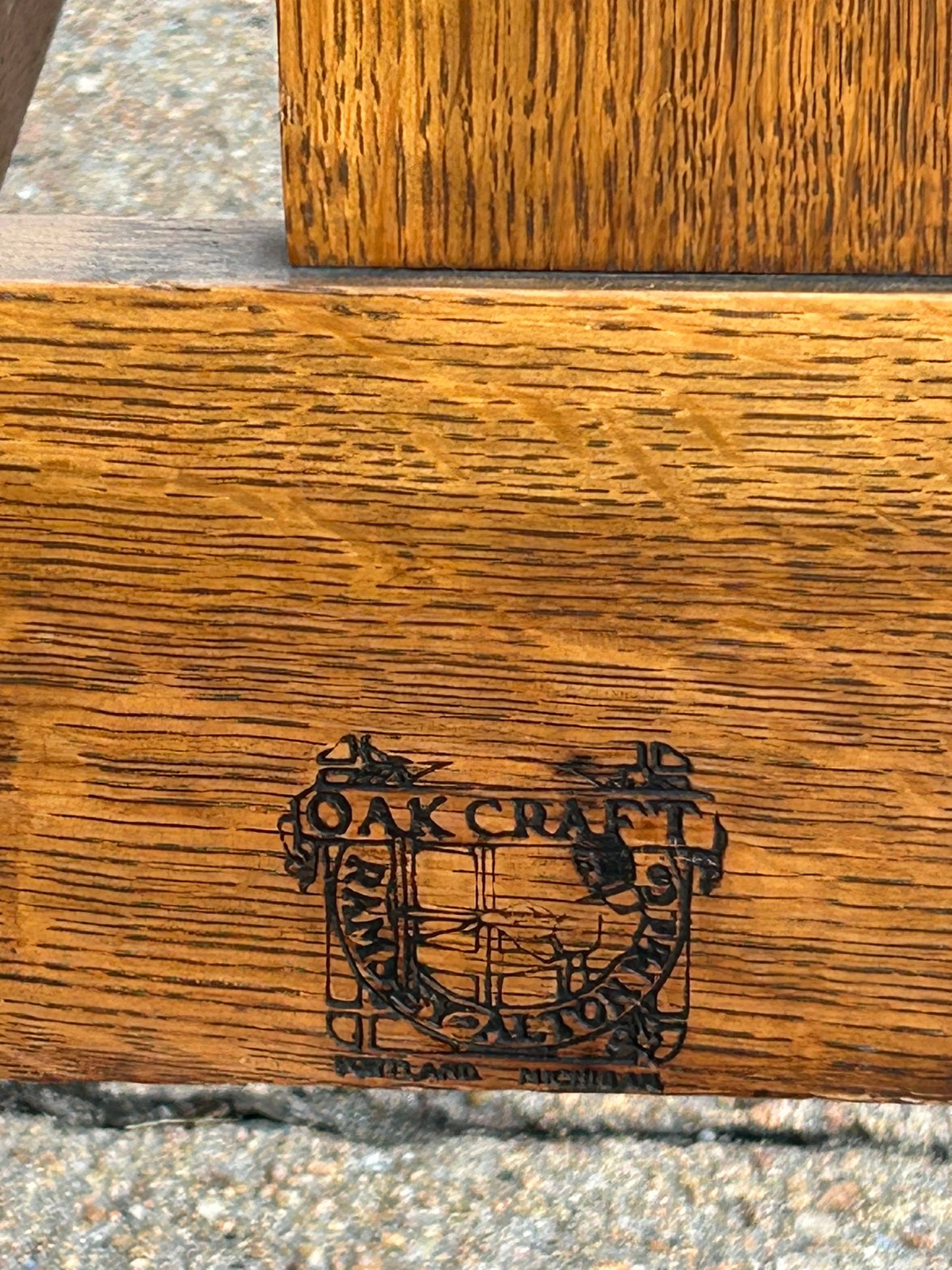 ANTIQUE MISSION OAK EVEN ARM SETTLE COUCH BY OAK CRAFT