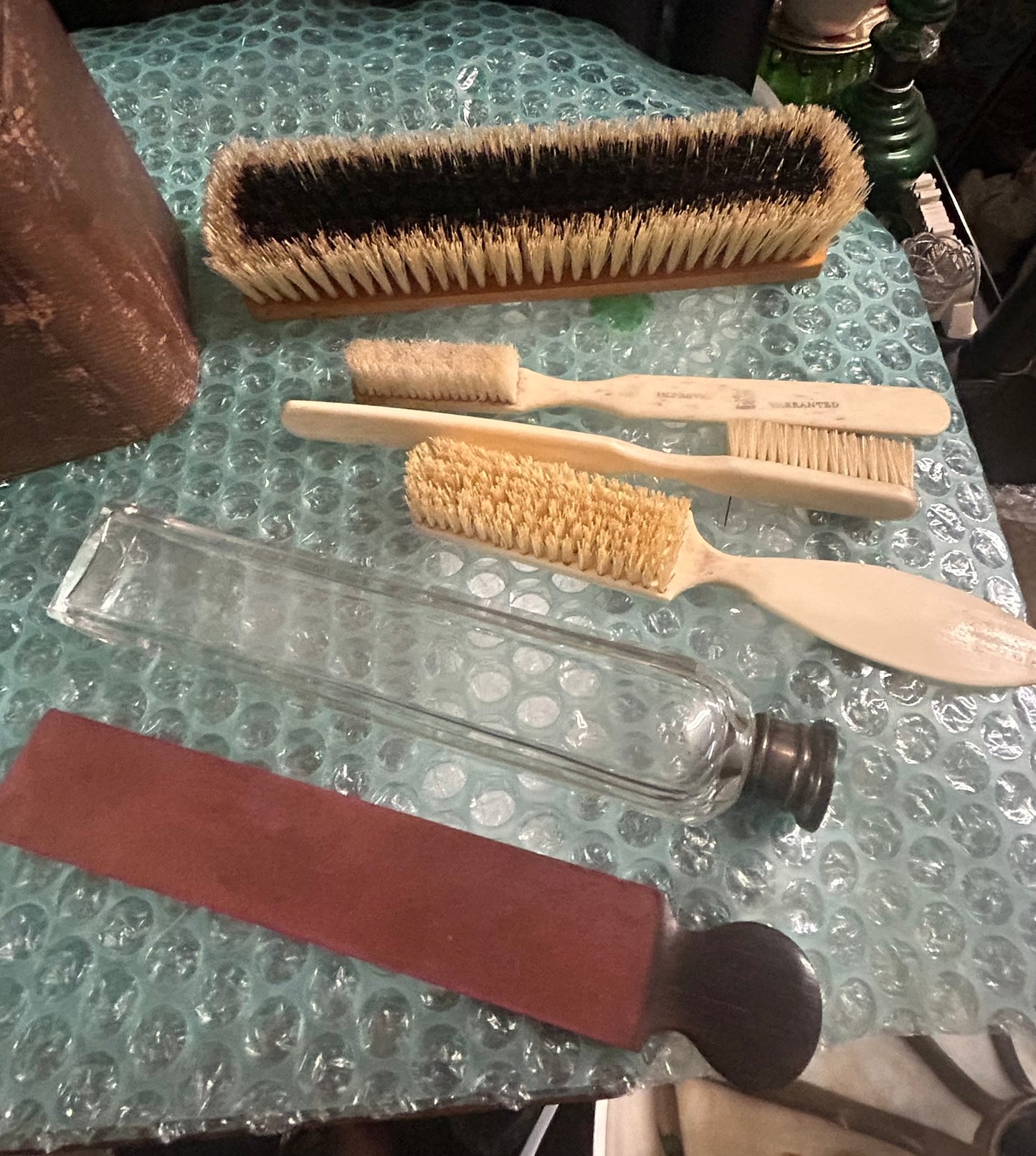 CIVIL WAR OFFICERS GROOMING KIT COMPLETE WITH HIS PHOTO