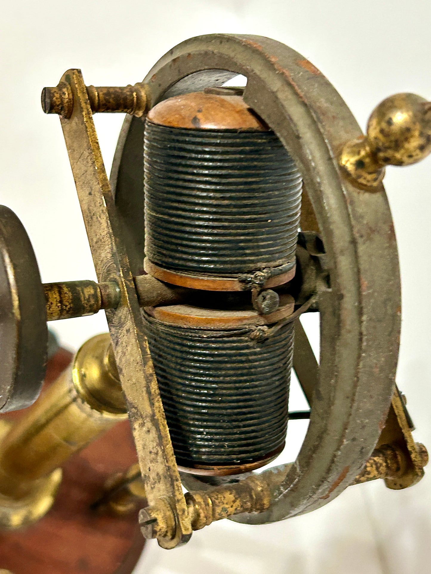 ANTIQUE FRENCH ELECTRO MAGNETIC MOTOR