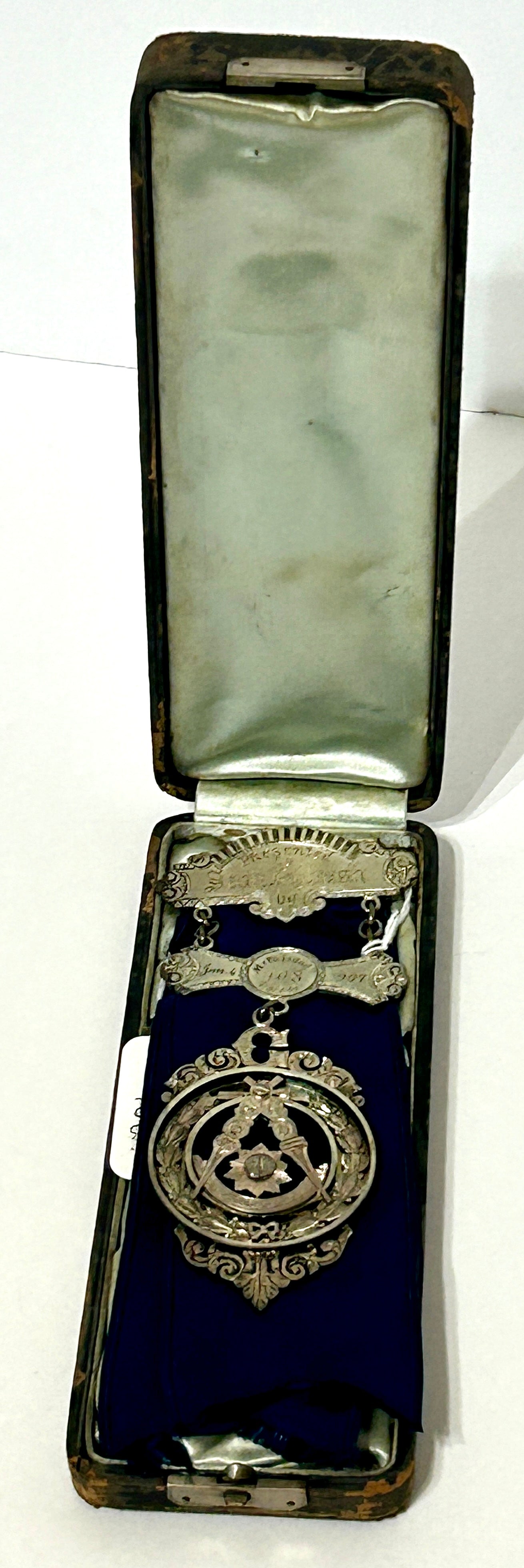 MASONIC ANTIQUE 1907 FANCY MEDAL IN PRESENTATION BOX