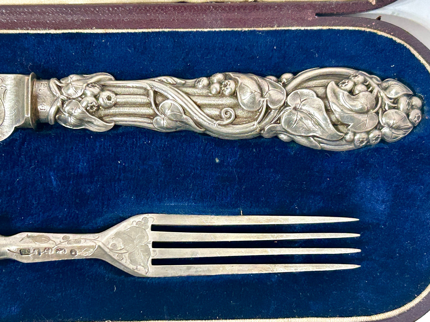 STERLING SILVER ANTIQUE FISH SET