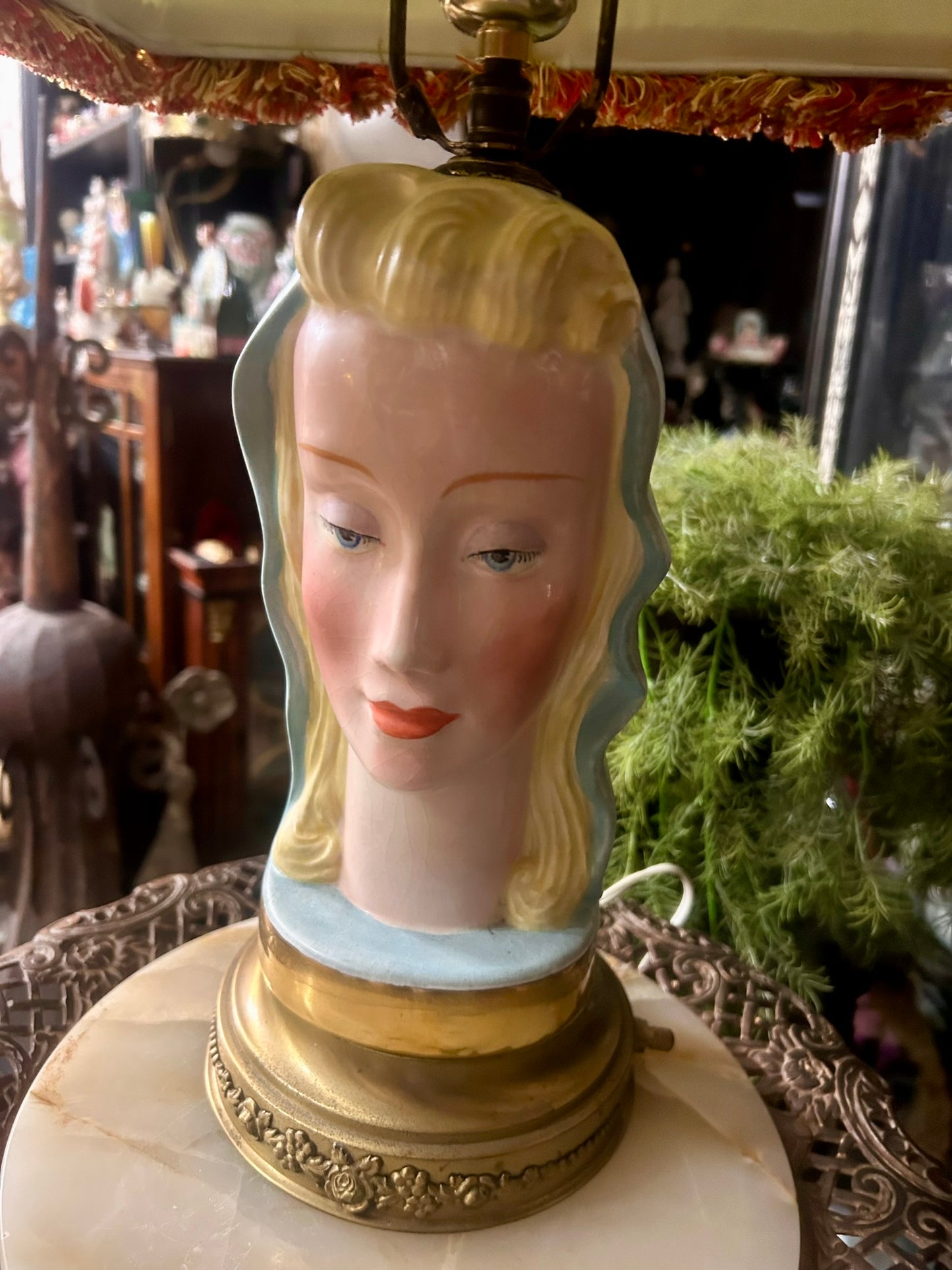 RETRO FIGURAL CERAMIC FEMALE HEAD LAMP