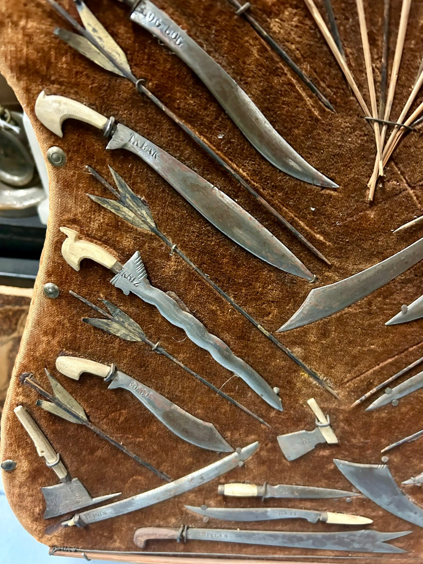 MINI EDGED WEAPONS COLLECTION BROUGHT BACK BY SPANISH AMERICAN WAR SOLDIER