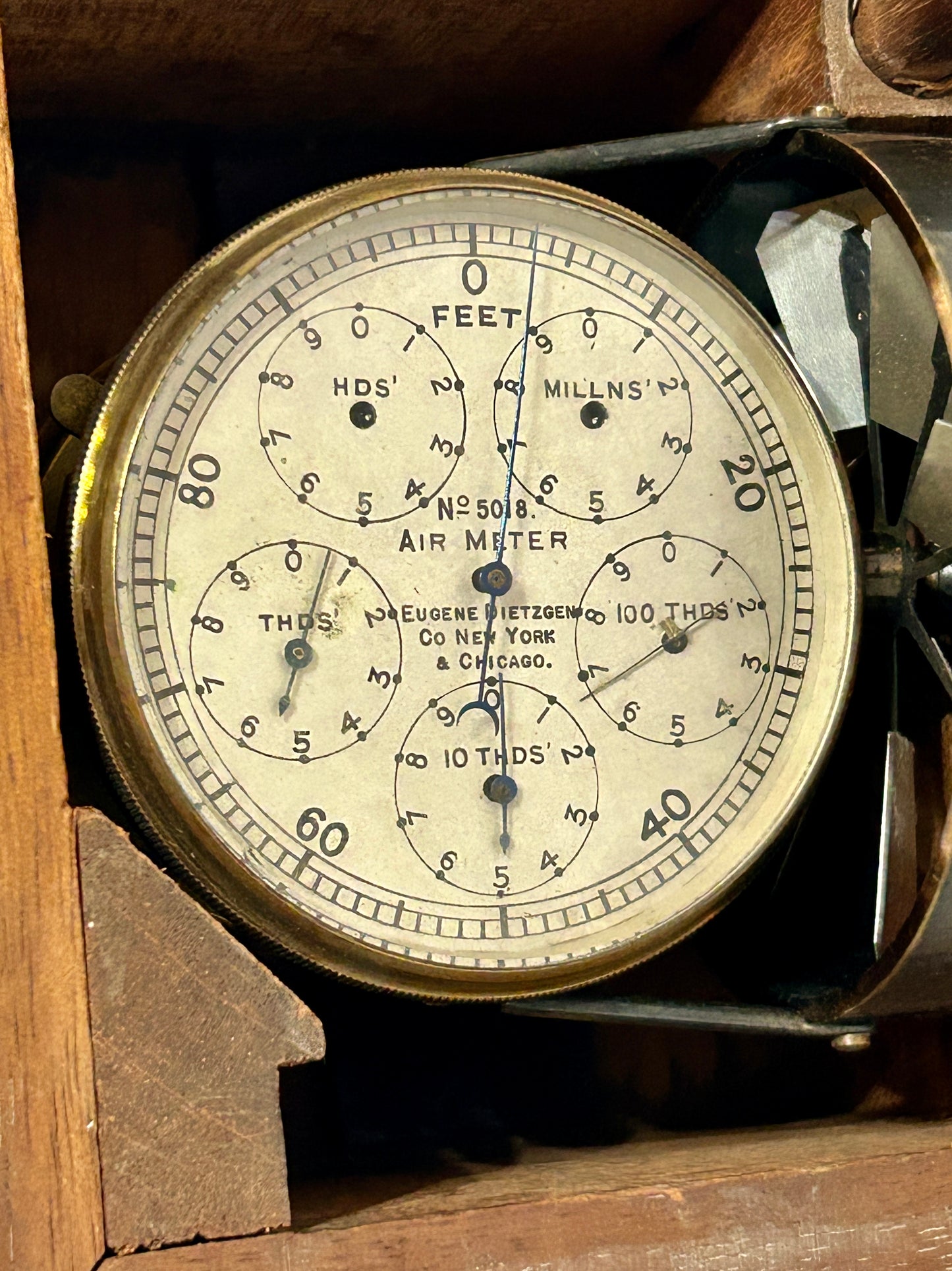 AIR METER BY EUGENE DIETZEN & CO. NEW YORK DEVICE