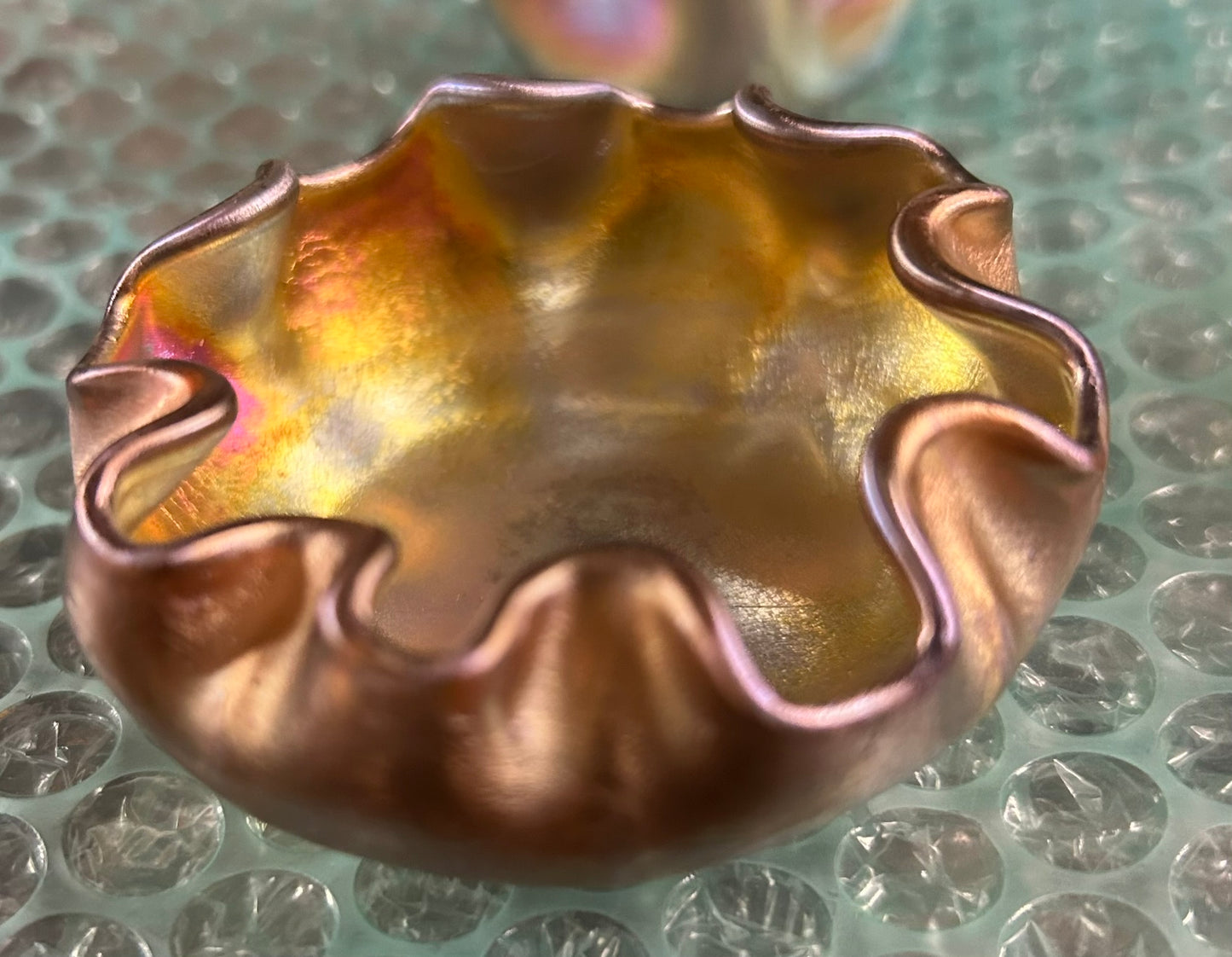 TIFFANY GOLD IRRIDESCENT GLASS SALT