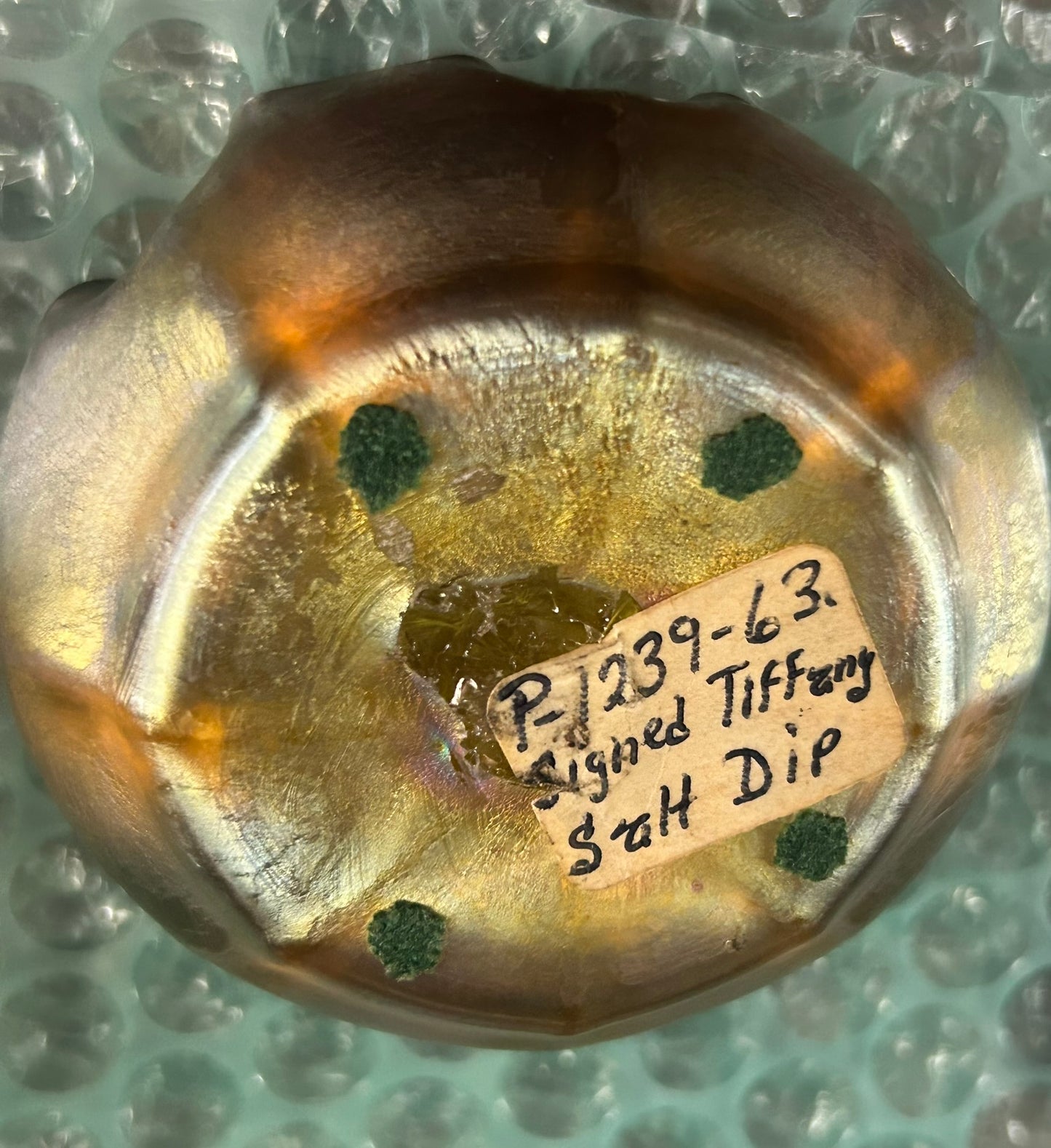 TIFFANY GOLD IRRIDESCENT GLASS SALT