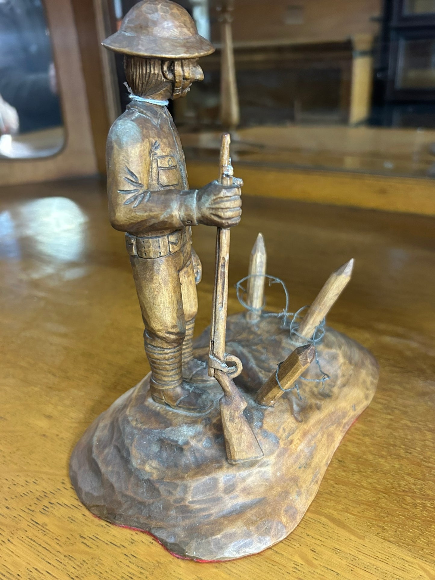 JIM MAXWELL WOOD CARVING OF WORLD WAR I SOLDIER