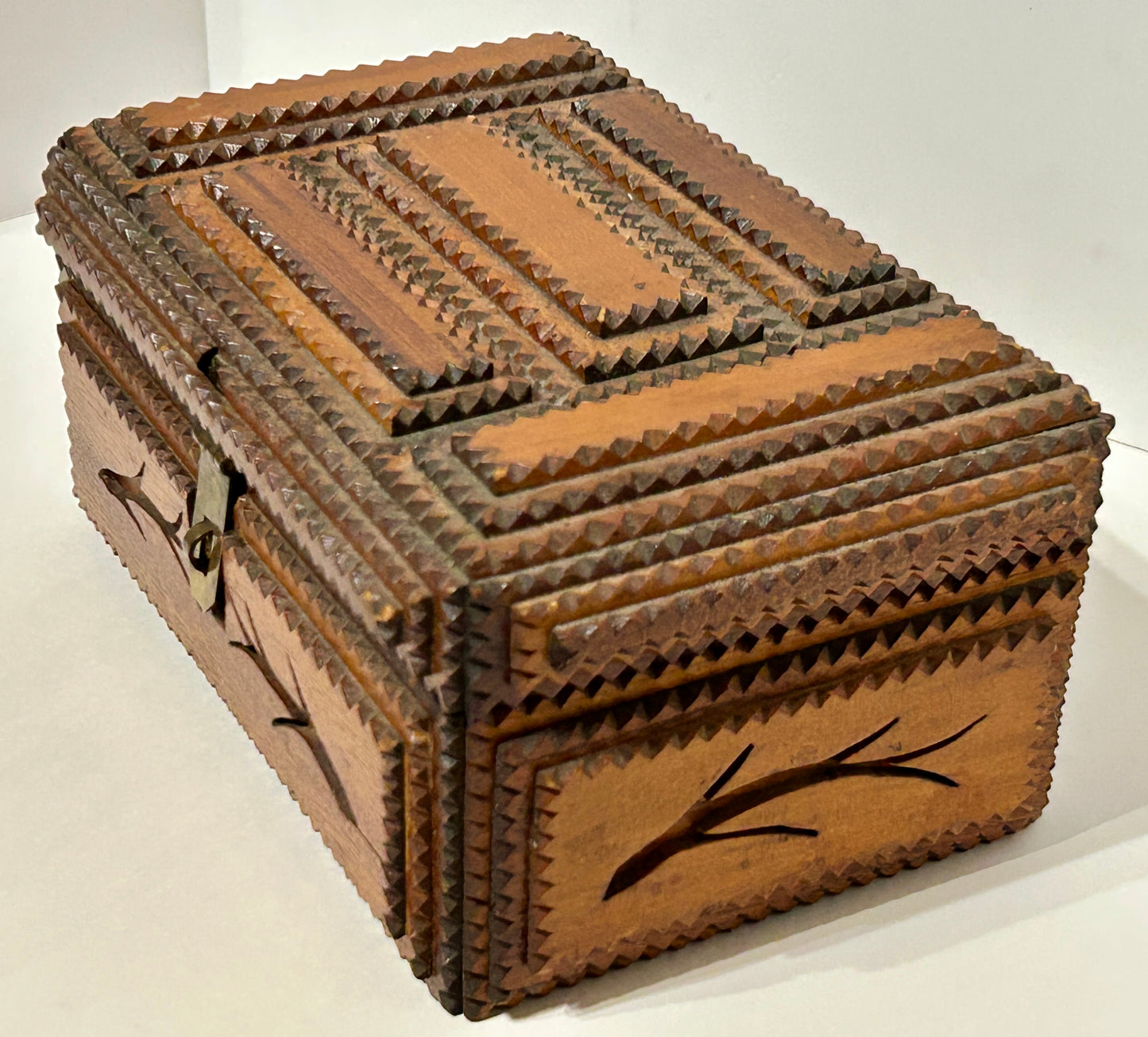 TRAMP ART ANTIQUE JEWELRY BOX