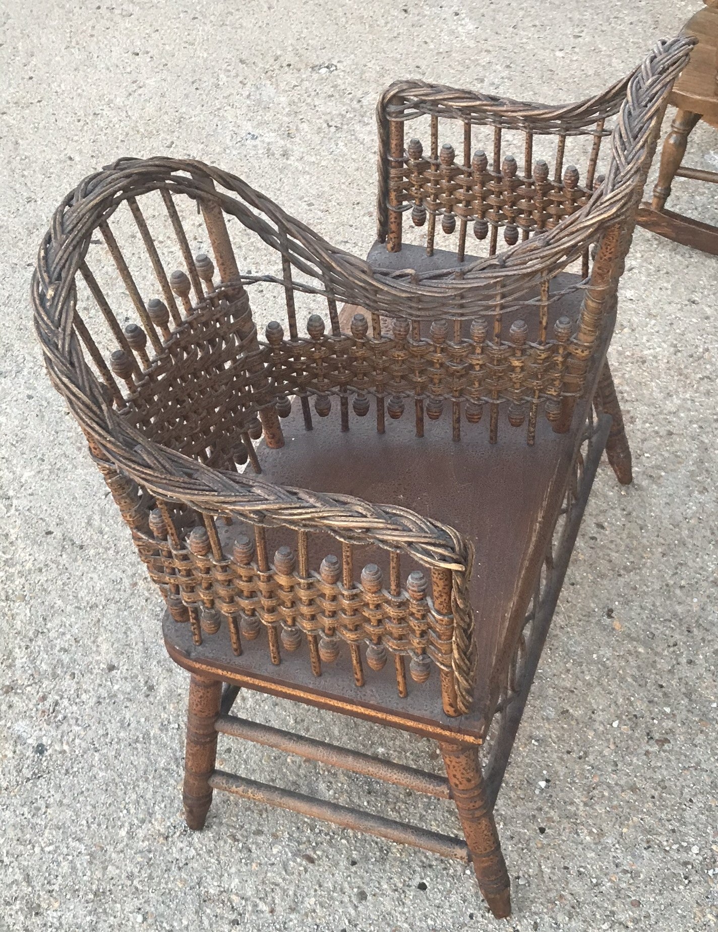 ANTIQUE TETE A TETE CHILD's WICKER SEAT
