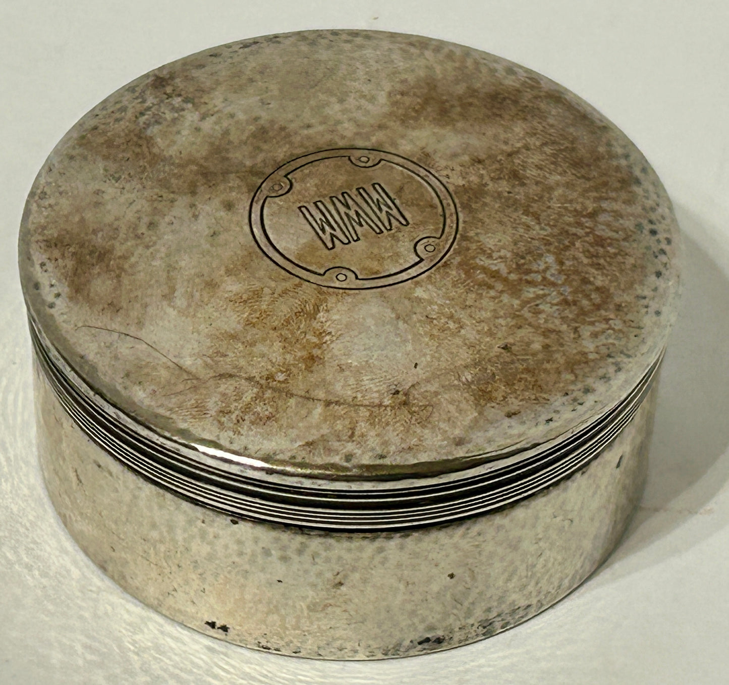 TIFFANY STERLING ROUND BOX