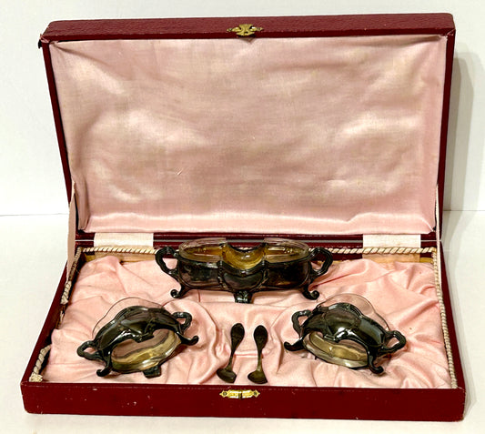 ANTIQUE SILVER AND GLASS SALT DIPS IN CASE