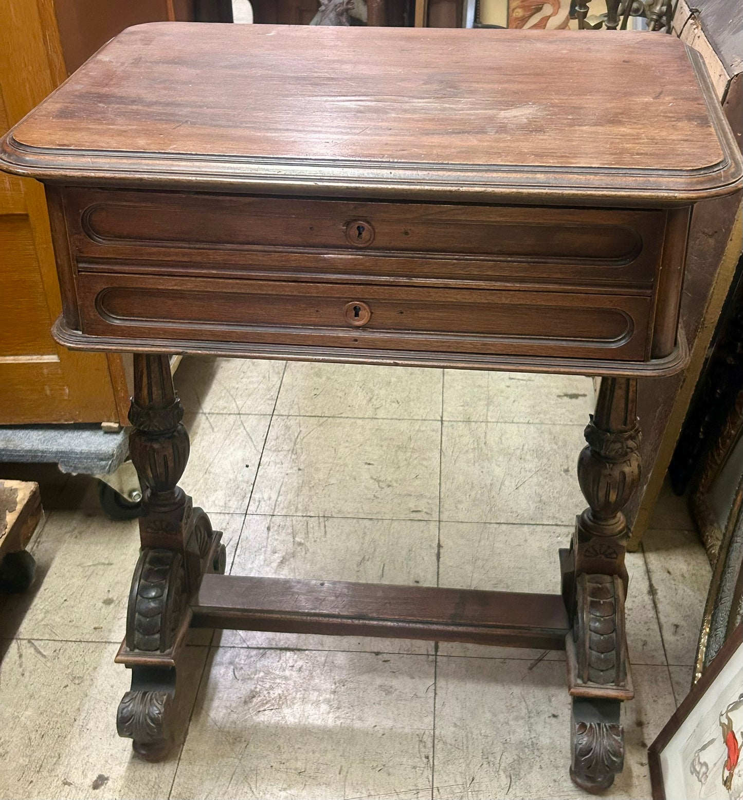 ANTIQUE SEWING STAND WITH FANCY LEGS 1800'S