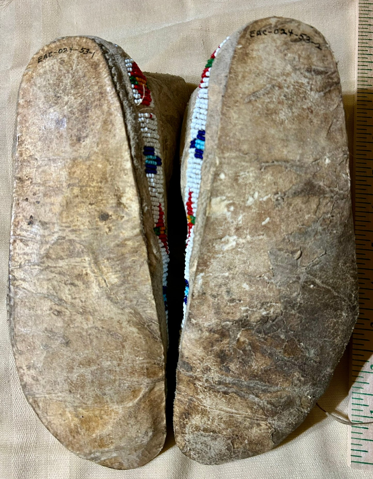NATIVE AMERICAN SIOUX MOCCASINS 1890'S