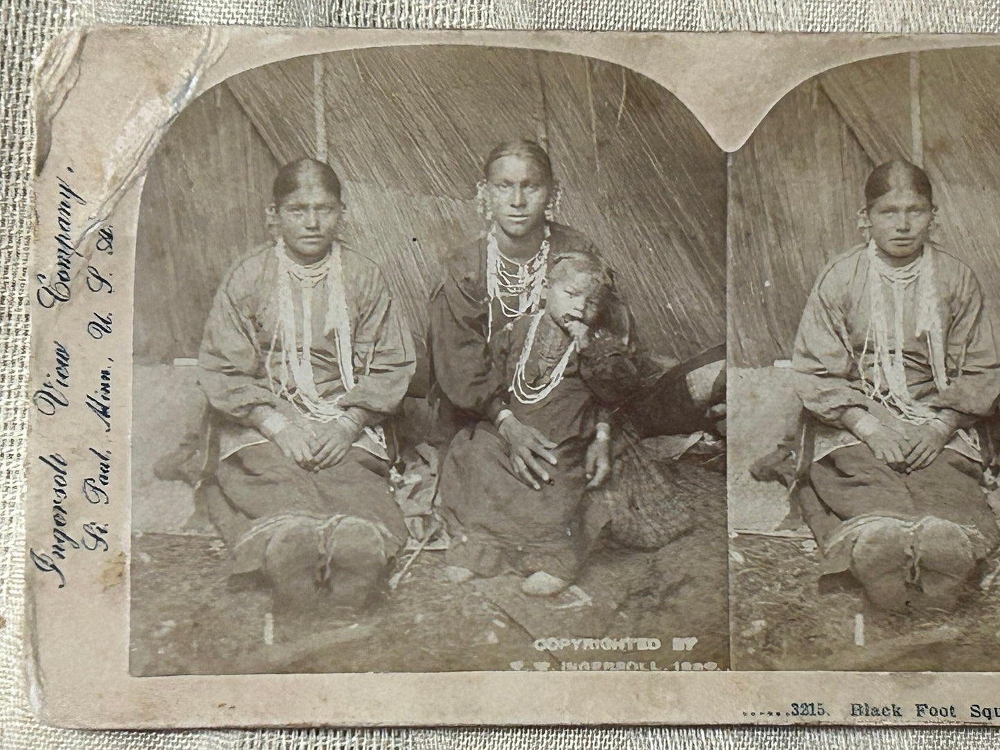 NATIVE AMERICAN BLACK FOOT SQUAWS STEREO VIEW CARD